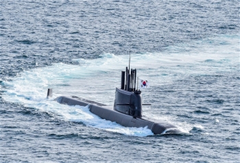 Hàn Quốc hạ thủy tàu ngầm mới mang tên lửa đạn đạo