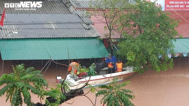 Bão số 9 có nguy cơ gây ngập úng sâu và sạt lở đất ở Hà Tĩnh - 2