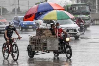 Siêu bão Molave càn quét Philippines, chuẩn bị tiến vào Việt Nam