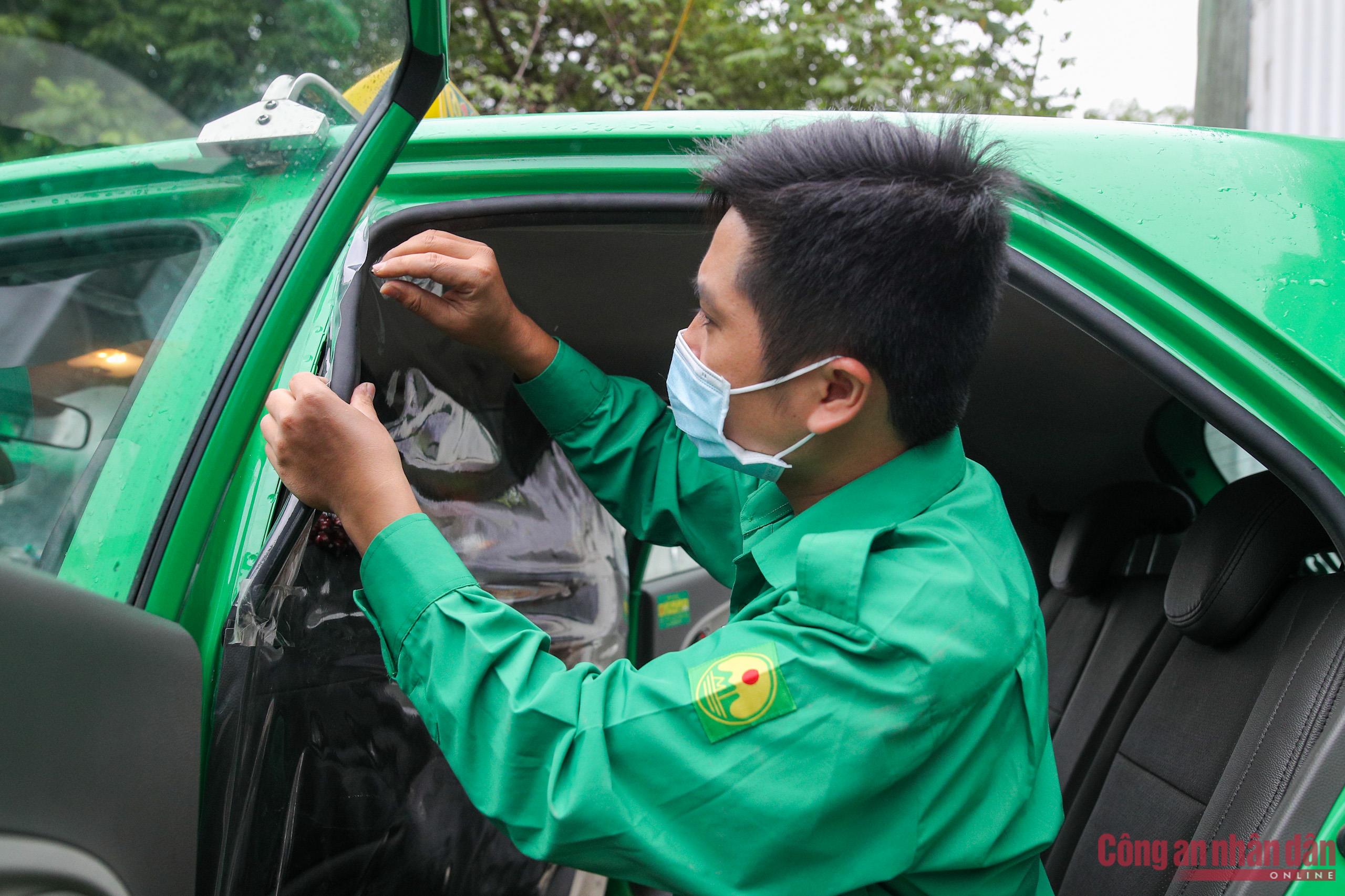 Hà Nội: Xe buýt, taxi hoạt động trở lại sau hơn hai tháng giãn cách -5