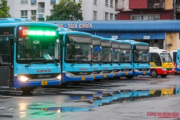 Xe buýt, taxi Hà Nội ngày đầu hoạt động trở lại