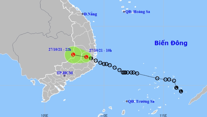 Áp thấp suy yếu khi đi vào đất liền, mưa lớn miền Trung còn diễn biến phức tạp - 1