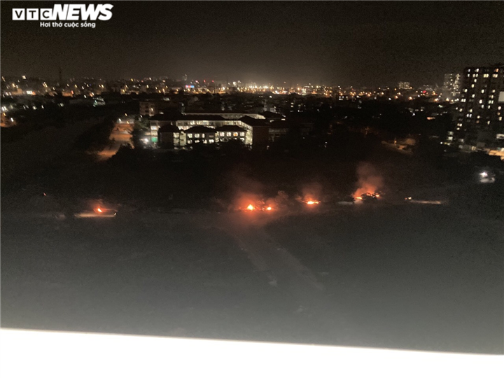 TP.HCM: Hơn 200 hộ dân kêu cứu vì rác thải, khói độc bủa vây chung cư - 2