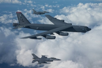 Mỹ điều 10 máy bay ném bom tập tấn công hạt nhân Nga?