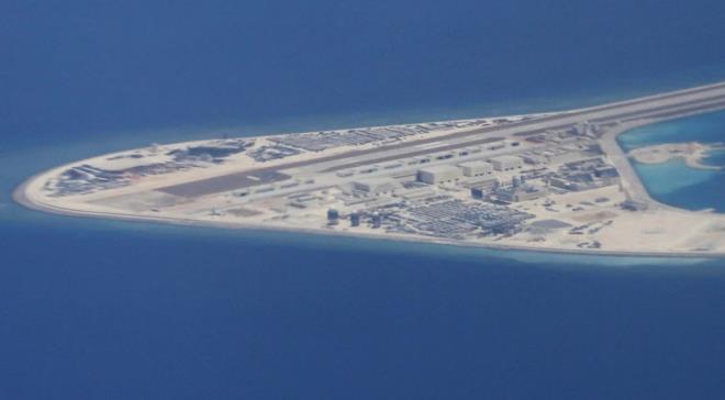 Báo Trung Quốc ngang ngược: Các đảo nhân tạo ở Biển Đông 'dễ bị tấn công' - 1