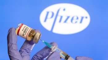 Hội đồng chuyên gia FDA của Mỹ chấp thuận vaccine COVID-19 của Pfizer