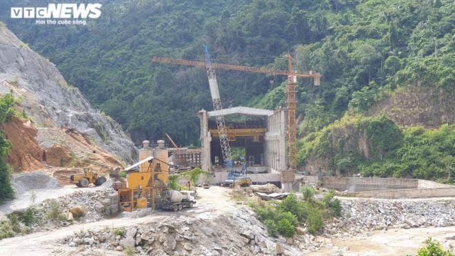 Quảng Nam 'ngốn' 1.500 hecta đất rừng để xây dựng 46 thủy điện - 2