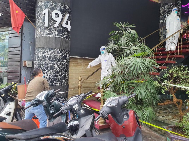 Ph&aacute;t hiện 4 F0 tại qu&aacute;n Monaza 194 đường Trần Duy Hưng ảnh 2