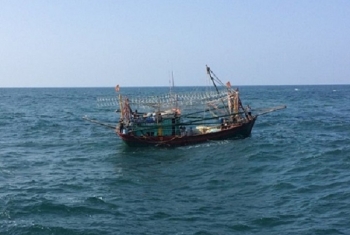 Tàu cá trôi tự do trong thời tiết xấu, 15 ngư dân kêu cứu ở Hoàng Sa