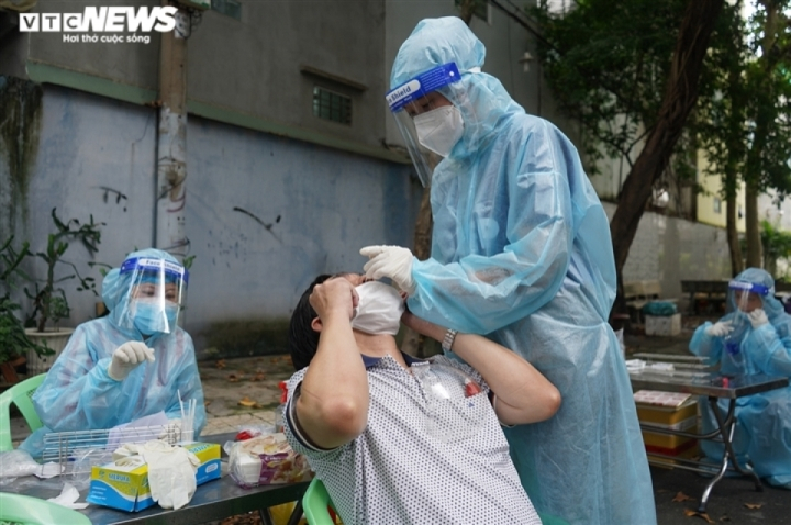 Bình Dương làm rõ vụ công nhân bị trừ 4,5 triệu đồng phí xét nghiệm vào lương - 1