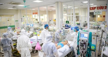 0,3% bệnh nhân Covid-19 tại Hà Nội tử vong, 27% có triệu chứng mức trung bình và nặng