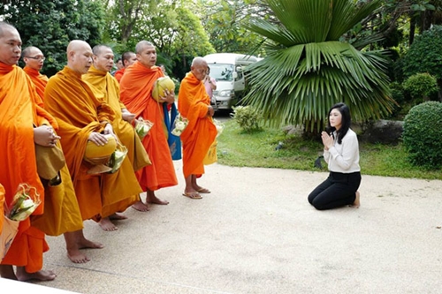 thanh vien dang noi yingluck da xuat ngoai