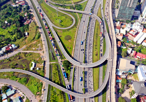 bo chinh tri duyet muc dau tu hon 95000 ty cho hai tuyen metro sai gon