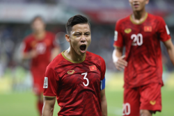 asian cup 2019 hlv trieu tien tuyen bo khien cdv viet nam mung tham