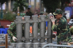 ky dieu ha noi sang mung 1 tet duong pho bong thenh thang