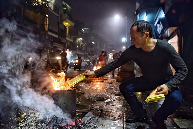 ca nuoc don giao thua tet canh ty