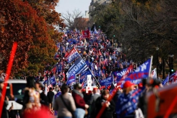 Người ủng hộ Tổng thống Trump đổ về Washington DC biểu tình