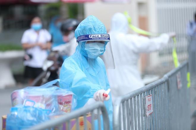Ca nhiễm SARS-CoV-2 ở Quảng Ninh rời khu cách ly sớm hơn quy định - 1