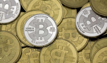 Bitcoin vượt 40.000 USD một đồng
