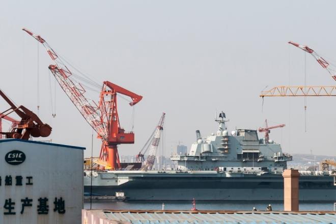 Trung Quốc nâng cấp nhà máy đóng ‘siêu’ tàu sân bay 100.000 tấn - 1