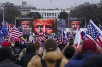 Đồng minh ông Trump liên quan đến cuộc bạo loạn đồi Capitol