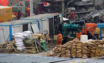 Trung Quốc cứu 7 thợ mỏ kẹt dưới 600 m