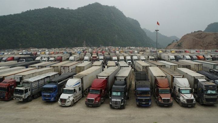 Trung Quốc tiếp tục khôi phục thông quan các cửa khẩu ở Lào Cai