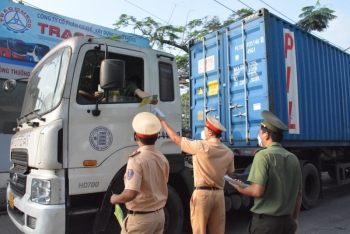 TP Hồ Chí Minh đồng loạt kiểm tra nồng độ cồn và chất ma túy