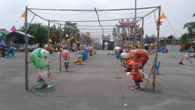 tet nay nguoi can tho da mat voi le hoi den long khong lo