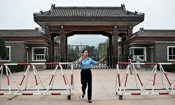 Tết buồn của các 'hổ lớn' trong nhà tù hạng nhất Trung Quốc