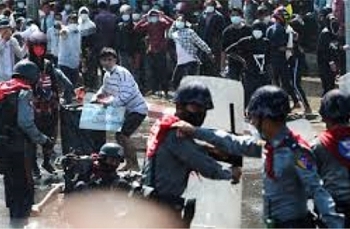 Lực lượng an ninh Myanmar bắn cảnh cáo, mạnh tay giải tán người biểu tình