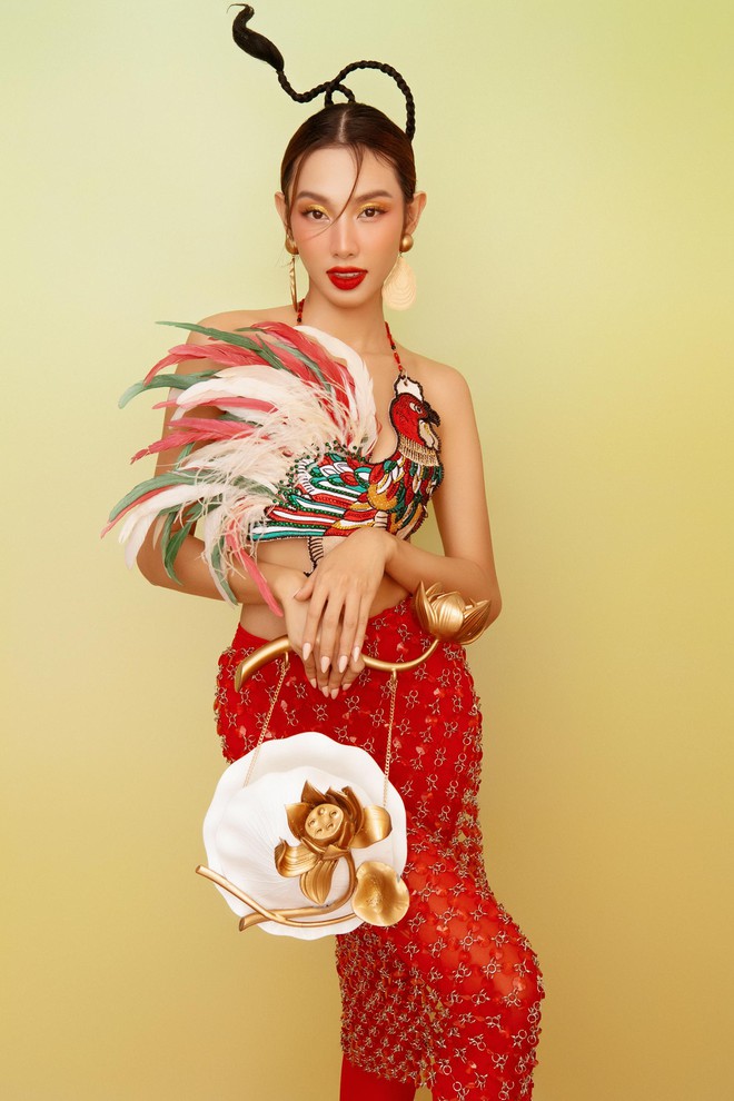 Chân dung Hoa hậu Thùy Tiên trong loạt trang phục mang đậm bản sắc văn hóa Việt ảnh 7