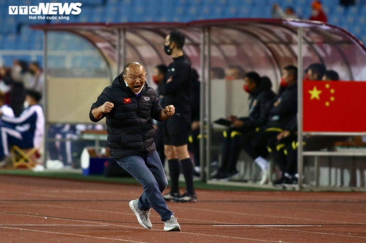 HLV Park Hang Seo: Cứ yêu cầu đội tuyển Việt Nam thắng liên tục thì tham lam quá - 1