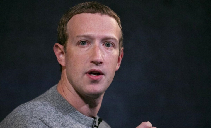 Ông chủ Facebook rớt thảm trên bảng xếp hạng người giàu nhất thế giới - 1