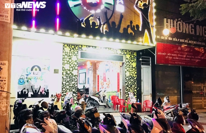 Đà Nẵng cho phép mở lại dịch vụ massage, karaoke - 1
