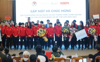 Tuyển nữ Việt Nam nhận thêm "mưa" tiền thưởng