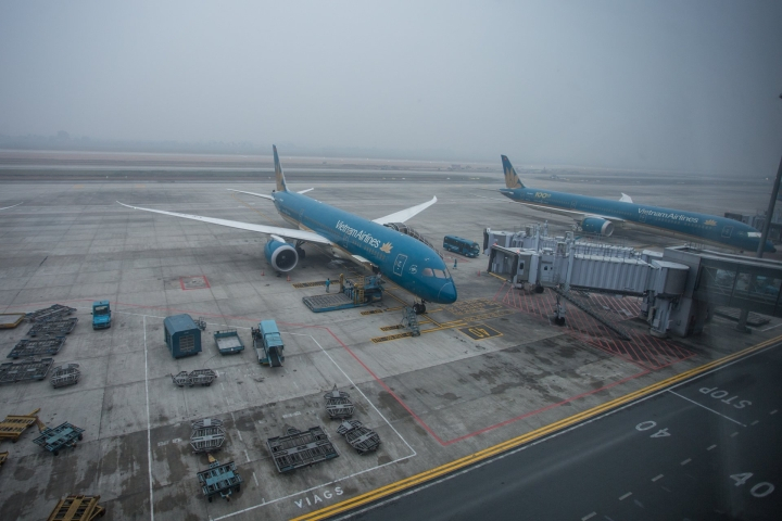Máy bay đã có thể hạ cánh xuống sân bay Nội Bài - 1