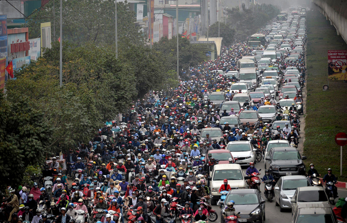 xe container dam dai phan cach vanh dai 3 ha noi un tac nhieu gio