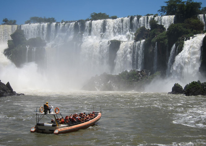 mot ngay rong choi o thac iguazu