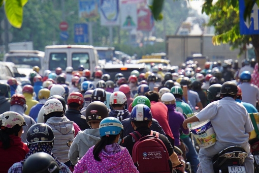 nguoi sai gon khon kho vuot ai ket xe cua ngo tay bac tp