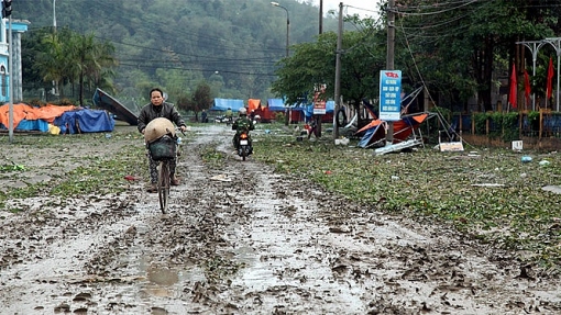 duong pho bac kan tan hoang sau mua da giong loc