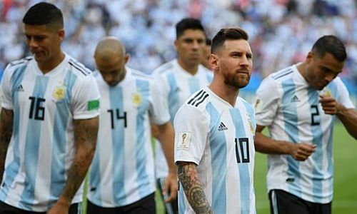 messi tro lai doi tuyen argentina