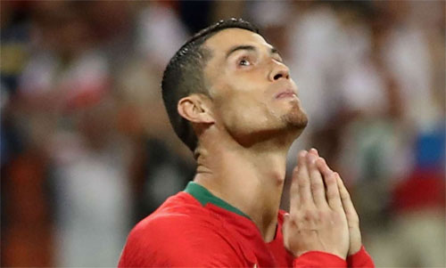 ronaldo im tieng bo dao nha khoi dau kho khan