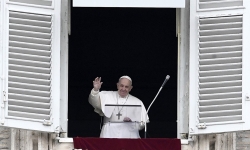 Giáo hoàng chủ trì lễ cầu kinh qua livestream