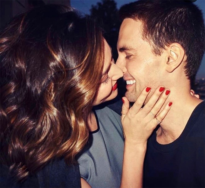 nhan sac gai ba con miranda kerr