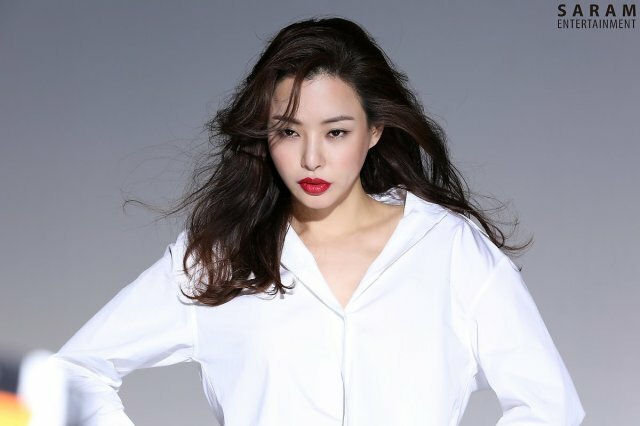 tinh yeu 7 nam cua hoa hau honey lee