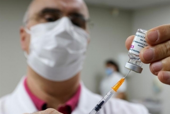 WHO khẳng định không có lý do để ngừng tiêm vaccine của AstraZeneca
