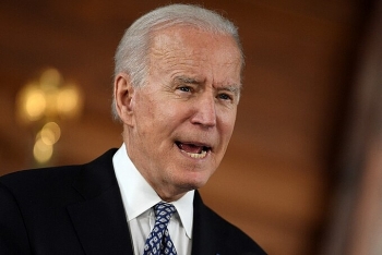 Biden cứng rắn bất ngờ với Nga, Trung