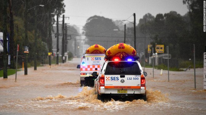 Australia đối mặt với đợt lũ lụt kinh hoàng nhất trong 60 năm ảnh 1