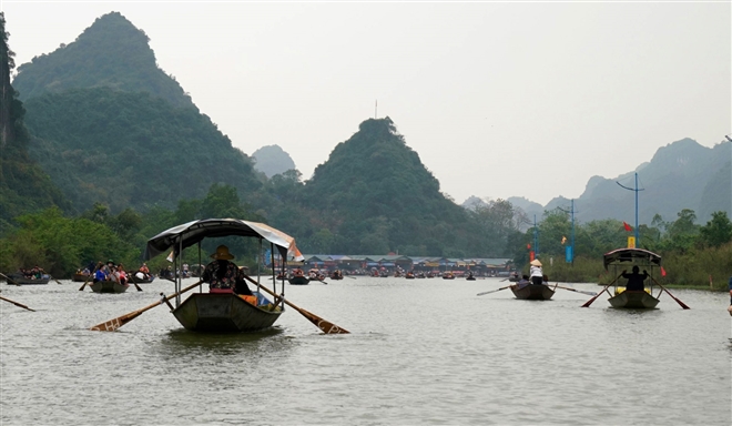 Du lịch tâm linh hút khách dù mở cửa muộn - 1